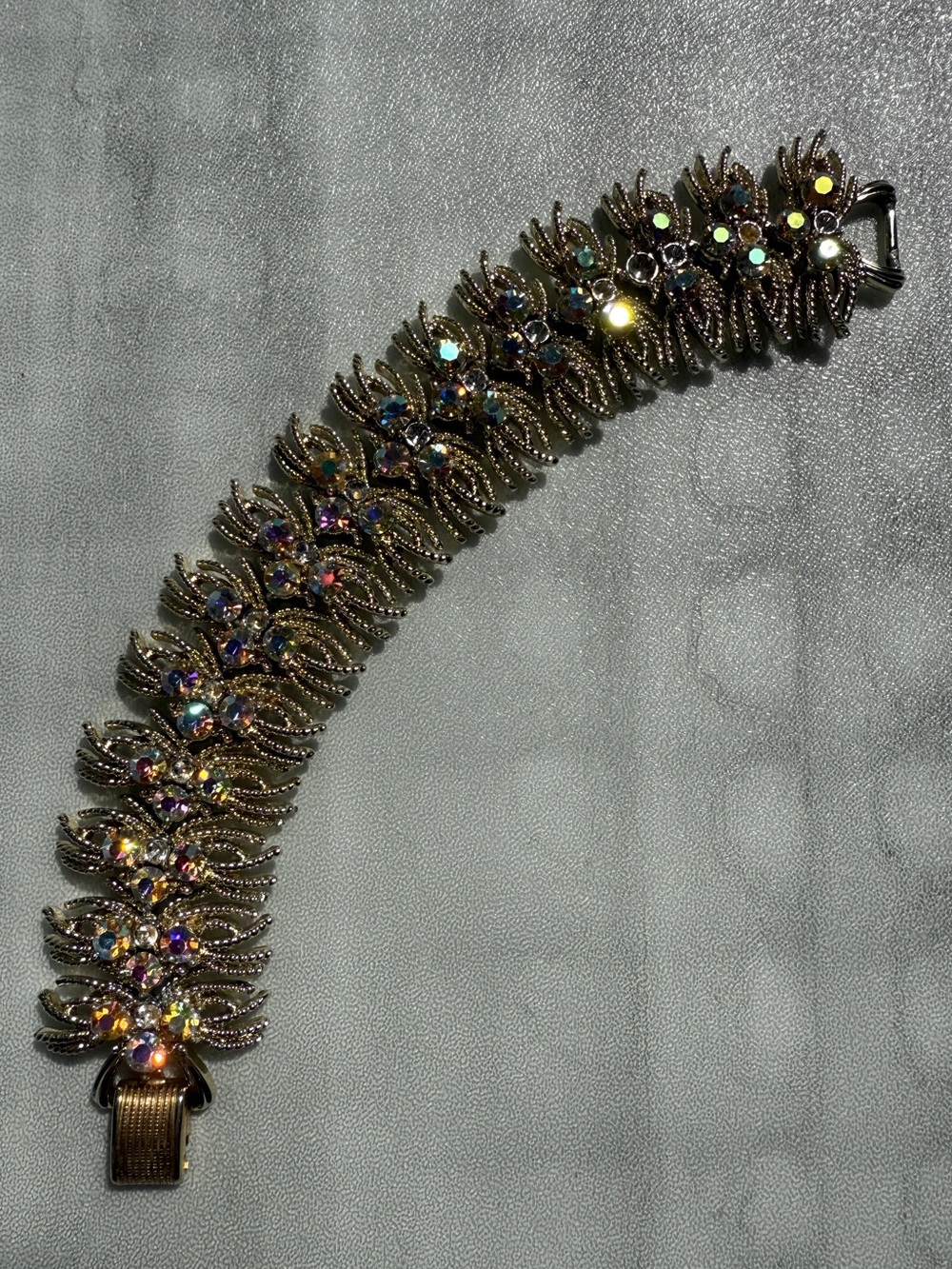 Vintage Coro Aurora Borealis AB Rhinestone Bracelet Gold tone Corocraft Pegasus - Picture 11 of 15
